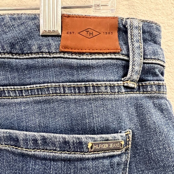Tommy Hilfiger Tribeca Straight Jeans With Leg Patch Pocket Detail - Picture 7 of 13